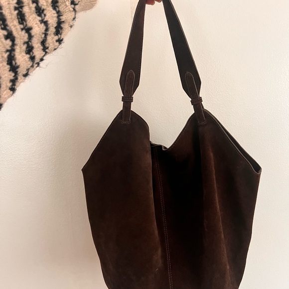 Elegant Brown Suede Minimalist Tote Bag - Picture 4 of 9